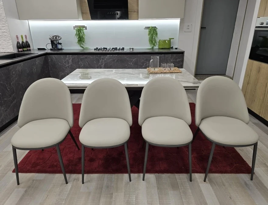 Poltroncina Tulipano di Target Point