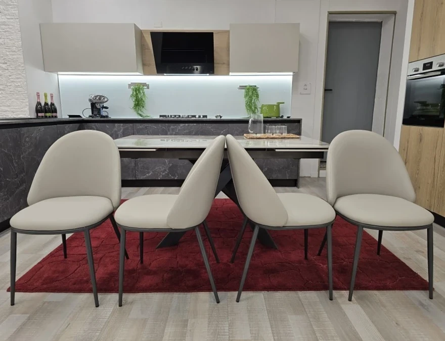Poltroncina Tulipano di Target Point
