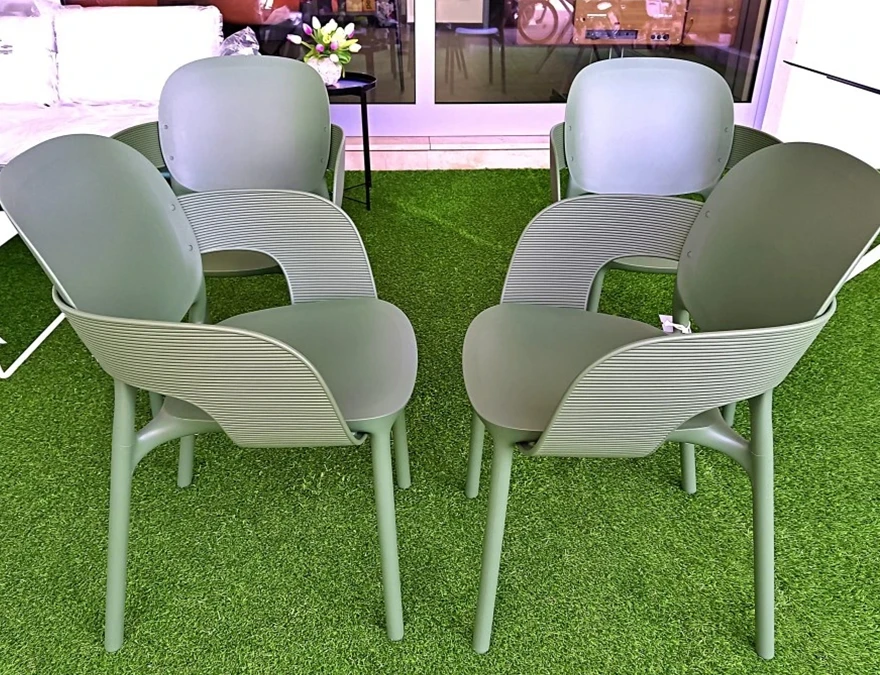 Sedia da giardino Hug Go Green di Scab Design